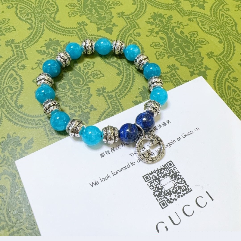 G*u*i bracelets